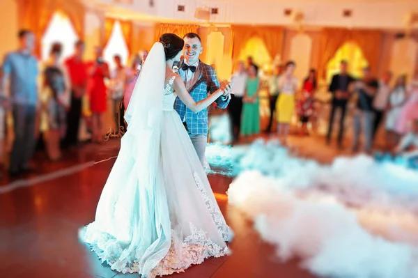 Enjoy Smooth Ceremony to Reception Transitions with DJ Service